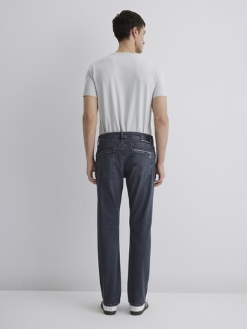 Mavi Slimfit Jeans  ' JAKE ' in Grau