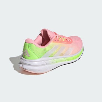 Chaussure de course 'Questar 3' ADIDAS PERFORMANCE en rose