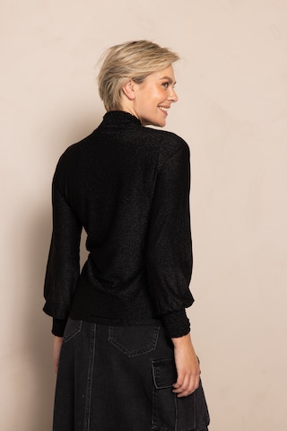 Zhrill Shirt in Black