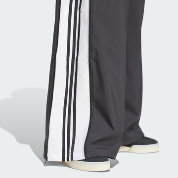ADIDAS ORIGINALS Wide Leg Hose 'Adilenium Season 3' in Schwarz