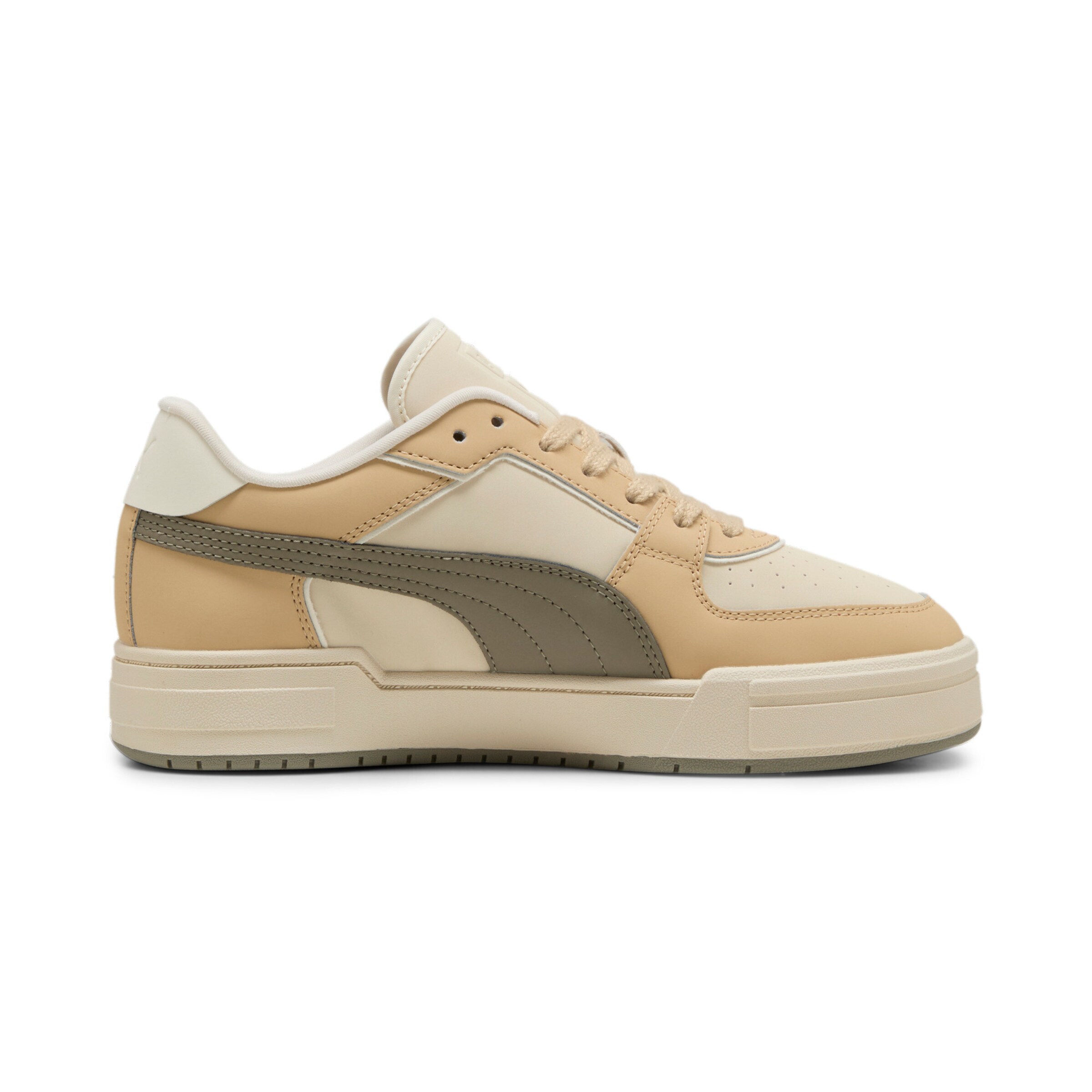 PUMA Sneaker in Beige