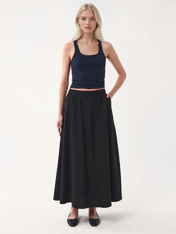 Busem Skirt in Black
