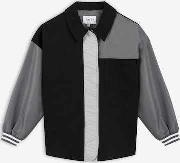 Twist Between-Season Jacket in Black: front