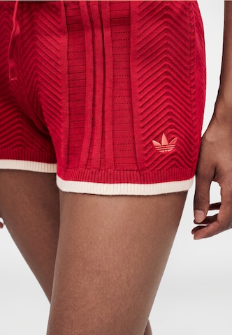 Regular Pantaloni de la ADIDAS ORIGINALS pe roșu
