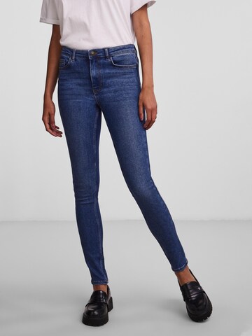 PIECES Skinny Jeans in Blue: front