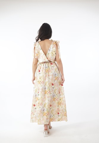 Elara Kleid in Beige