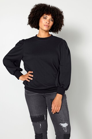 Sara Lindholm Sweatshirt in Black: front