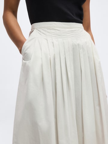 Gina Tricot - Falda en blanco