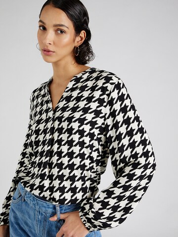 s.Oliver Blouse in Zwart