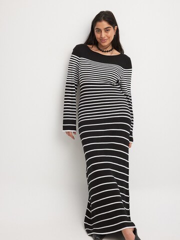 NA-KD Knitted dress in Black: front