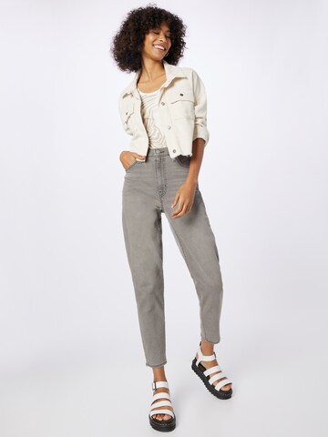 LEVI'S ® Tapered Jeans 'High Waisted Mom Jean' in Grey