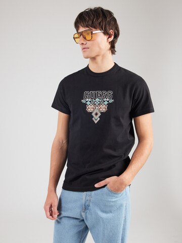 GUESS - Camiseta en negro: frente