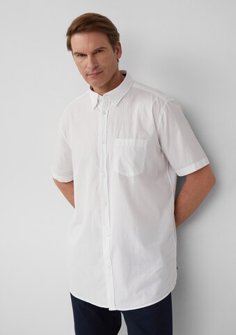 s.Oliver Men Tall Sizes Regular fit Button Up Shirt in White: front