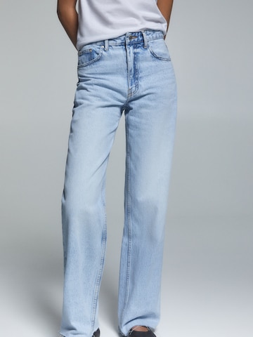 Pull&Bear Loosefit Jeans in Blauw: voorkant