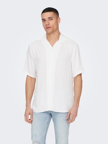 Coupe regular Chemise 'Dash' Only & Sons en blanc : devant