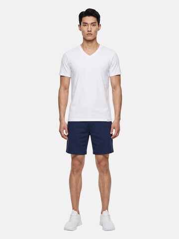 Top 'T-shirt Uomo Scollo V Cotone 100% Navigare' di Navigare in bianco