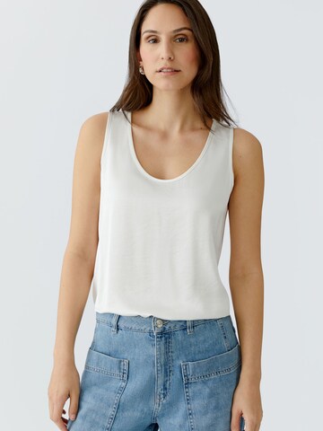 OUI Top in White: front