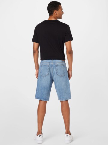 Calvin Klein Jeans Loosefit Shorts in Blau