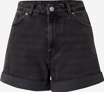 Monki Regular Shorts in Schwarz: predná strana