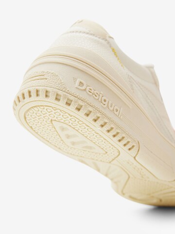 Sneaker bassa di Desigual in bianco