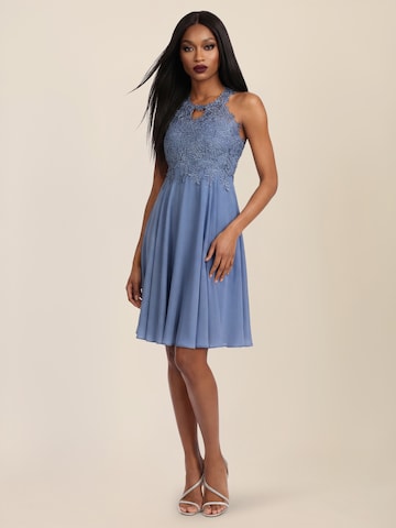 APART Kleid in Blau