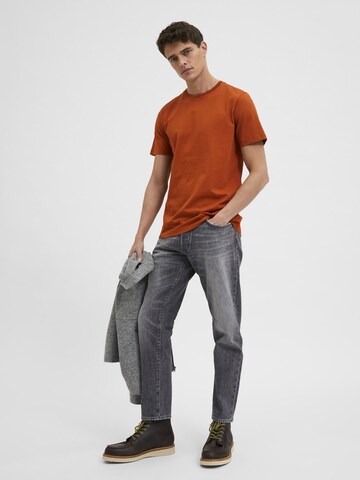 SELECTED HOMME Regular Jeans 'Toby' i grå