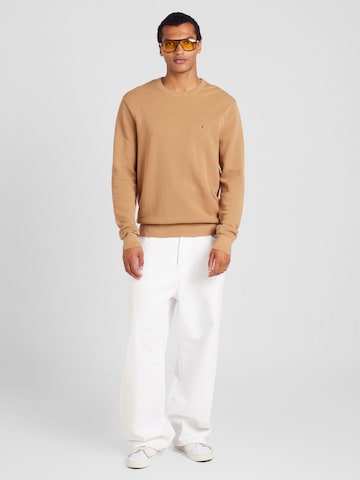 TOMMY HILFIGER Trui 'Essential' in Bruin