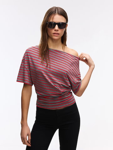 Bershka Shirt in Rood: voorkant