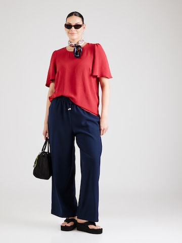Camicia da donna 'VMCALVA' di Vero Moda Curve in rosso