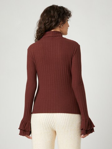 florence by mills exclusive for ABOUT YOU Tričko 'Fame ' – hnědá