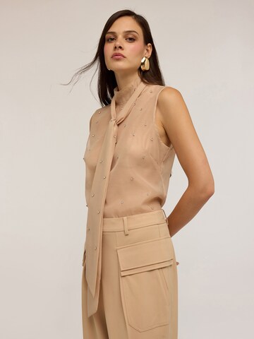Haut MOTIVI en beige : devant
