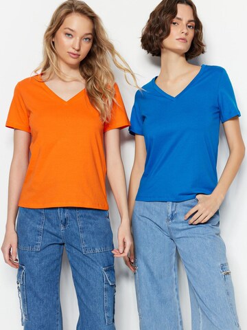 Trendyol - Camiseta en azul: frente