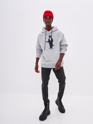 Felpa 'Dandy Cat' di Cat e Lolette in grigio