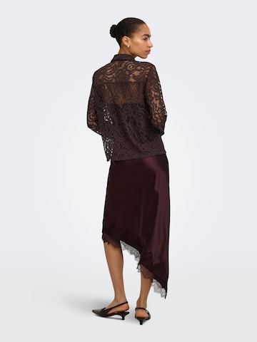 ONLY - Blusa 'ONLBirun' en marrón