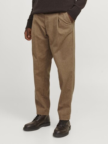 Effilé Pantalon à pince JACK & JONES en gris : devant