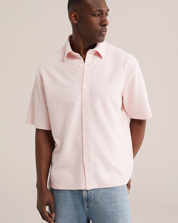 Fit confort Chemise WE Fashion en rose : devant
