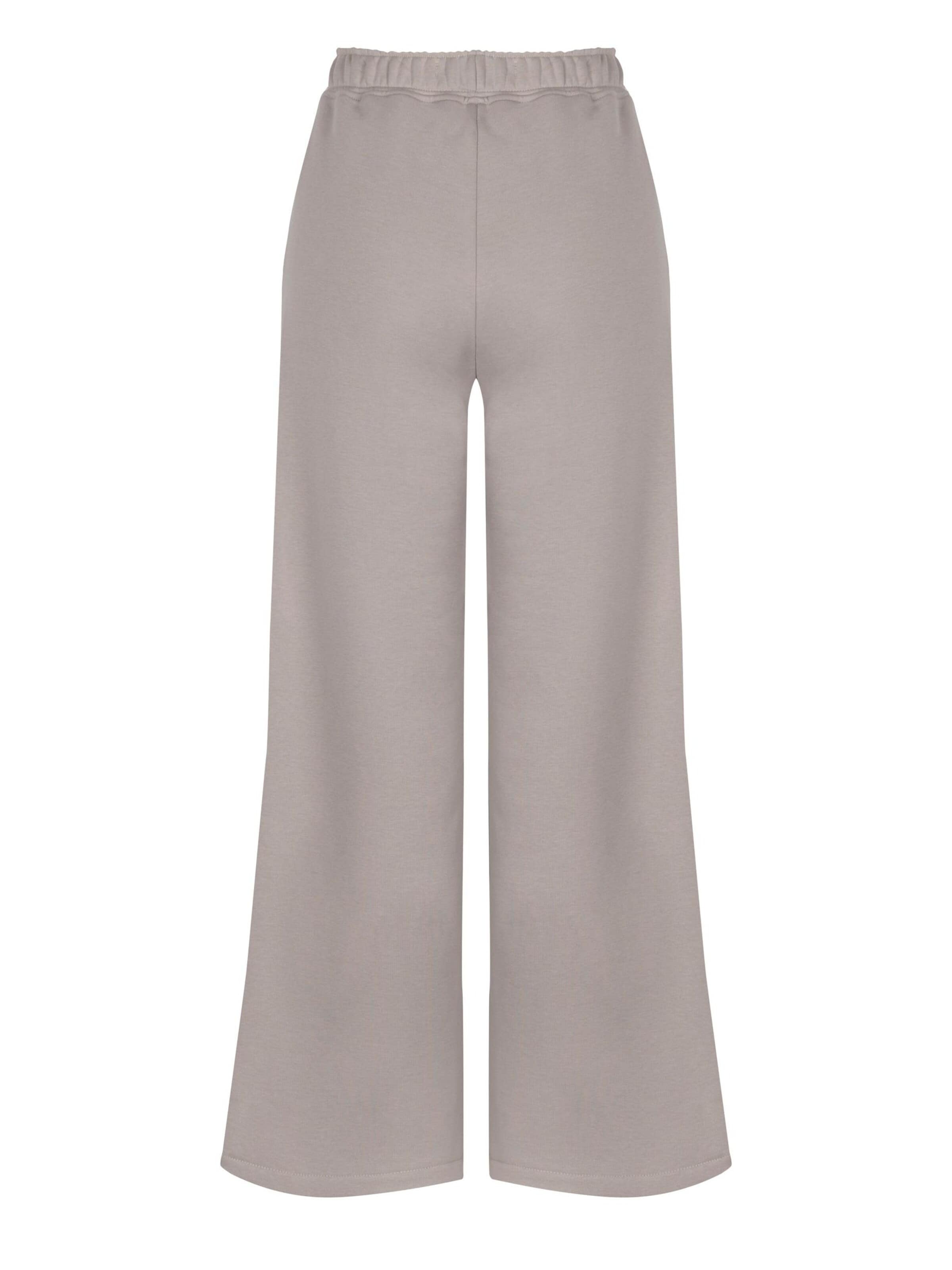 FEMSSY Loosefit Hose‌‌‌‌ in Beige