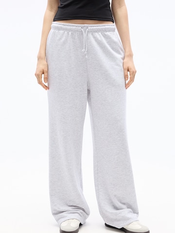 Pull&Bear Wide leg Broek in Grijs: voorkant