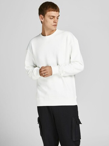 JACK & JONES Sweatshirt 'JJEStar' in Wit: voorkant