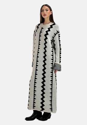 Elara Knit dress in Beige
