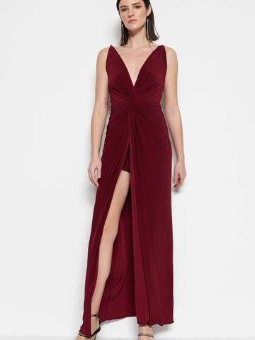 Trendyol Kleid in Rot