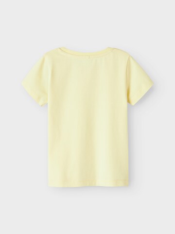 Maglietta 'NMFVIBBI' di NAME IT in giallo