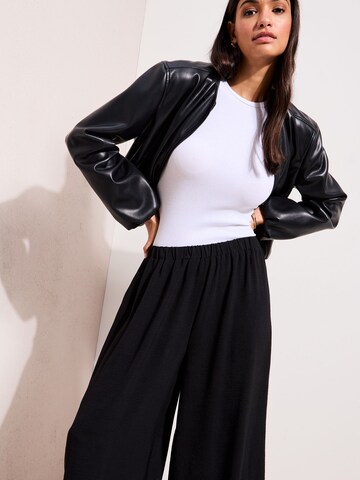 Friends Like These Loosefit Broek in Zwart