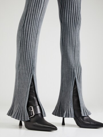 Han Kjøbenhavn Flared Trousers in Grey