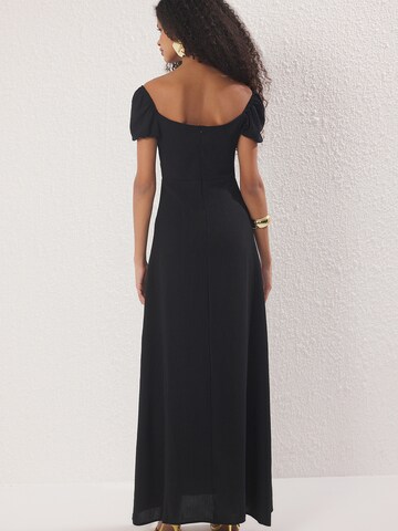 Trendyol Estélyi ruhák - fekete