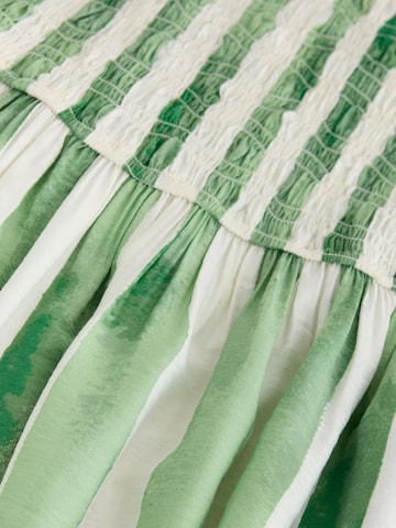 Next Zomerjurk in Groen