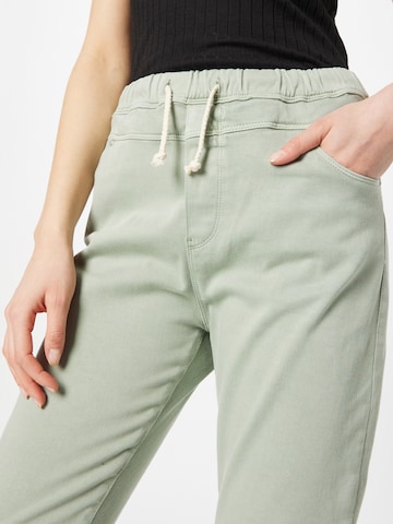 Regular Pantaloni 'TAHOPO' de la LTB pe verde