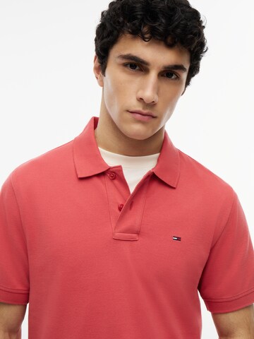 Tommy Jeans Μπλουζάκι 'Essential' σε κόκκινο
