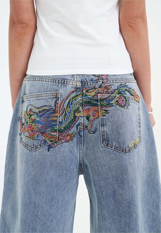 mėlyna Ed Hardy „Baggy“ Džinsai 'Crystal Crawler'