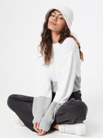 Femme Luxe Pullover 'PAOLA' in Weiß